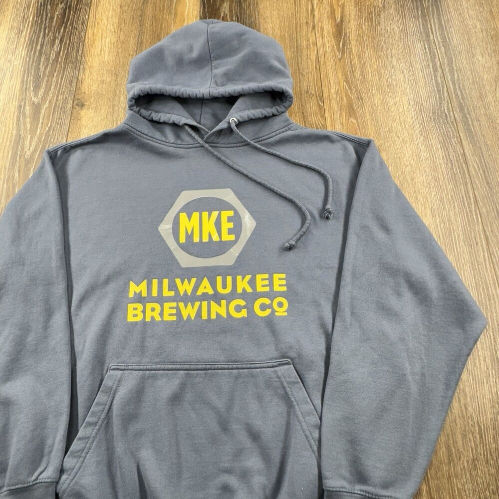 Milwaukee Brewing Co Hoodie Mens M Blue Sweatshirt Beer Bar Pullover Sweater Y2K